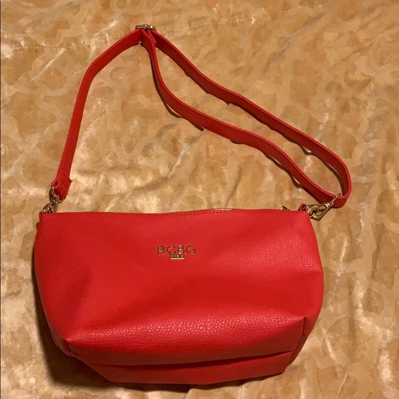 BCBG Paris Red/Gold Leather Cross Body Bag - Picture 4 of 4
